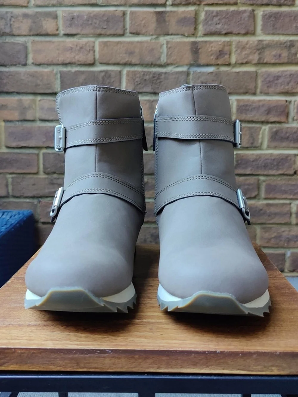Merrell Alpine Buckle Boots Waterproof Side Zip Taupe Side Zip Gray Women's 7.5